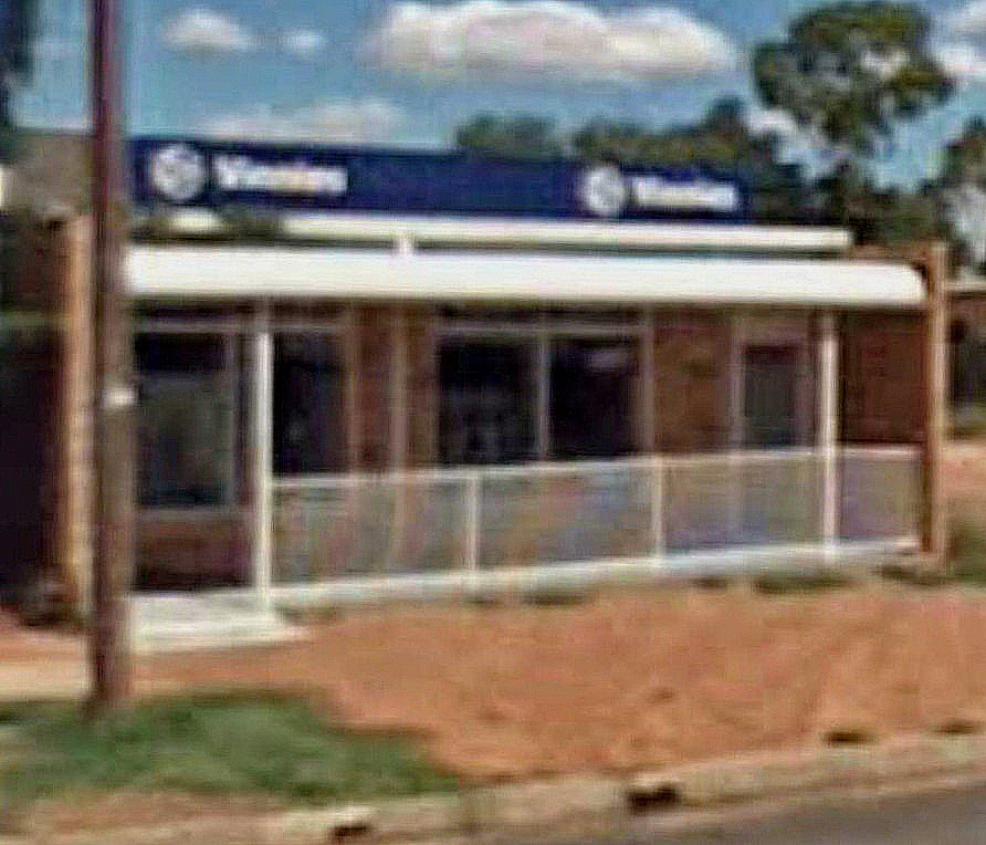 Vinnies |  | 36 Morilla St, Lightning Ridge NSW 2834, Australia | 0268290392 OR +61 2 6829 0392