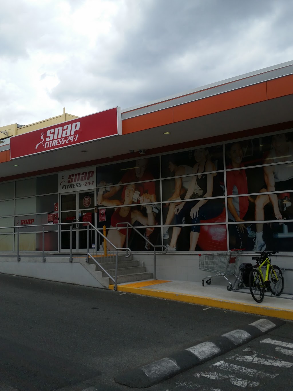 Snap Fitness | gym | The Gap Village Shopping Centre, 28A/1000 Waterworks Rd, The Gap QLD 4061, Australia | 0451055299 OR +61 451 055 299