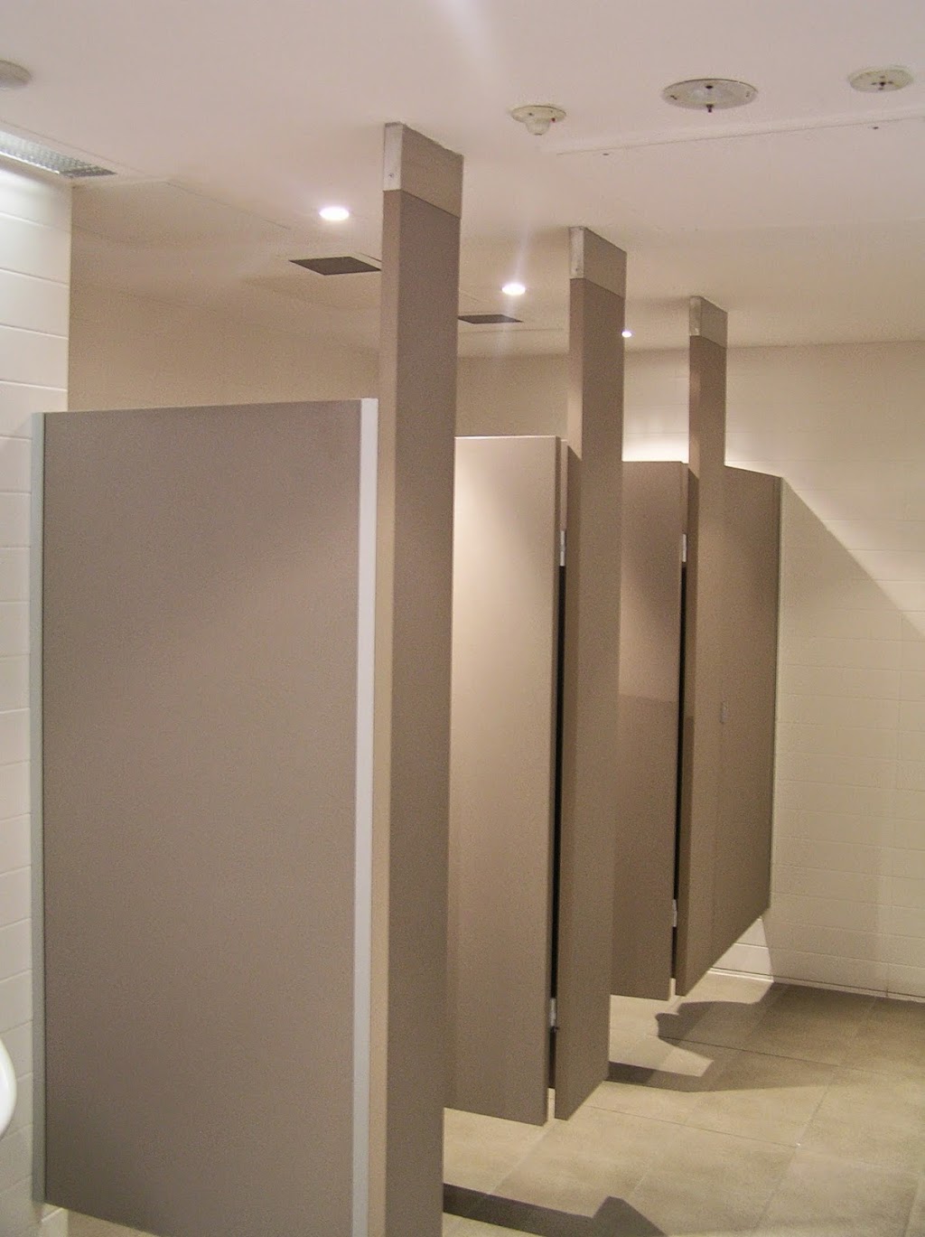 Flush Partitions Australia Pty Ltd | 49 N View Dr, Sunshine West VIC 3020, Australia | Phone: (03) 9311 2336