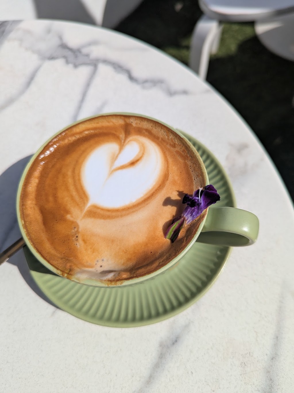 Milk & Froth Aspley | 611 Robinson Rd W, Aspley QLD 4034, Australia | Phone: 0400 400 560