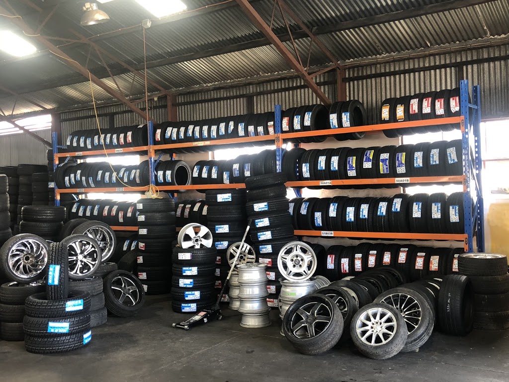 Dandenong Autos and Tyres | car repair | 25 Windale St, Dandenong VIC 3175, Australia | 0387121946 OR +61 3 8712 1946