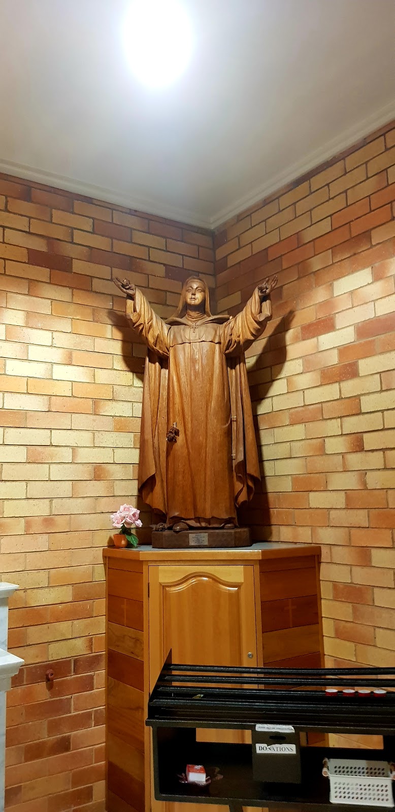 St Finnbars Catholic Church | 202 Waterworks Rd, Ashgrove QLD 4060, Australia | Phone: (07) 3369 5351