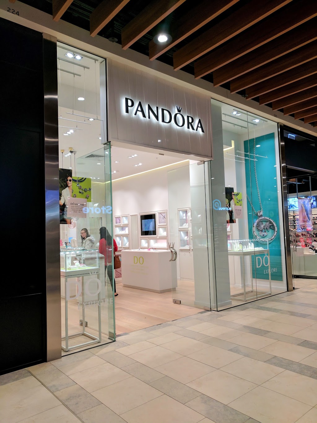 PANDORA Wetherill Park | jewelry store | Shop 223 Stockland, 581-583 Polding St, Wetherill Park NSW 2164, Australia | 0296041292 OR +61 2 9604 1292