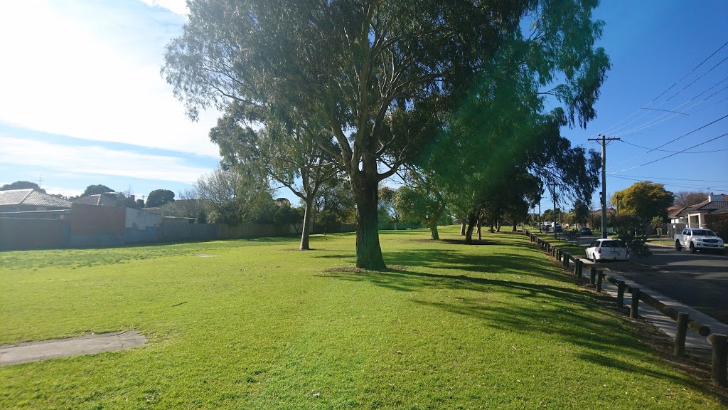 Larkins Reserve | Preston VIC 3072, Australia