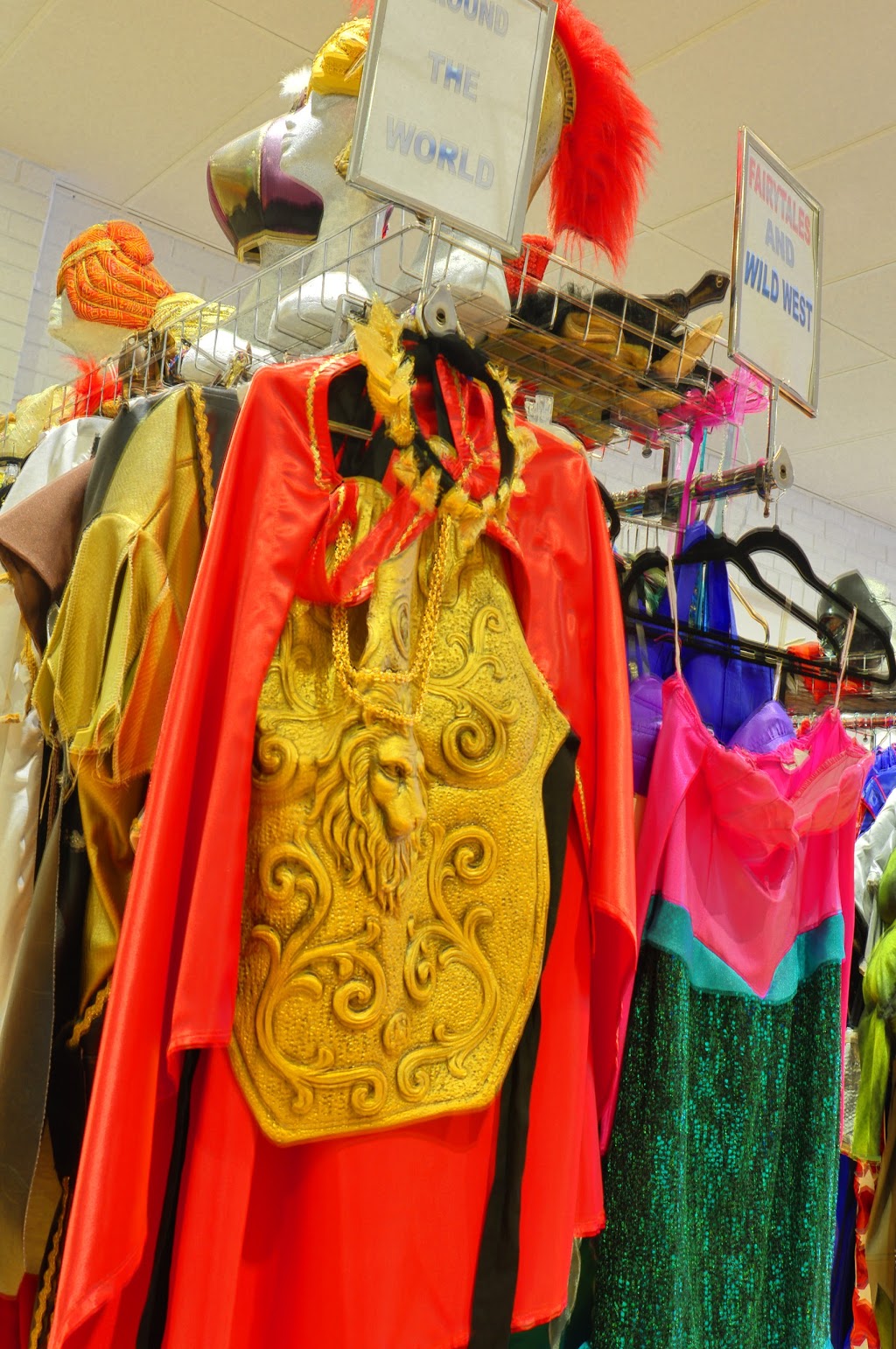 Costume World | clothing store | 1291 Nepean Hwy, Cheltenham VIC 3192, Australia | 0395847006 OR +61 3 9584 7006