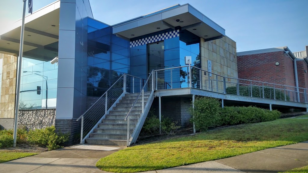 Rowville Police Station | police | 30 Fulham Rd, Rowville VIC 3178, Australia | 0397640996 OR +61 3 9764 0996