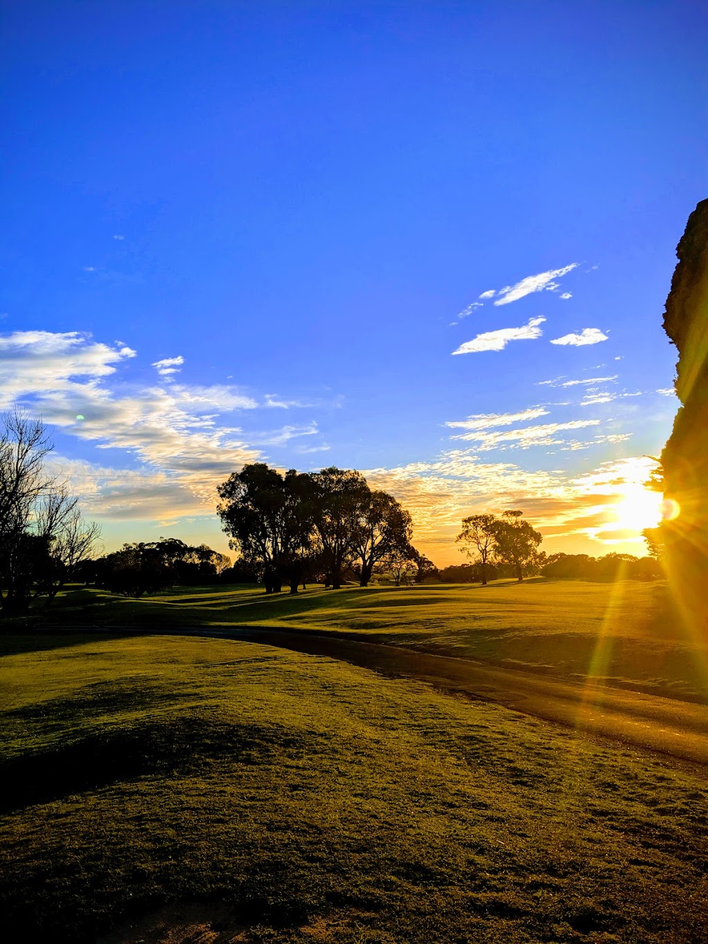 Queenscliff Golf Club |  | Golf Course Rd, Swan Island VIC 3225, Australia | 0352584344 OR +61 3 5258 4344
