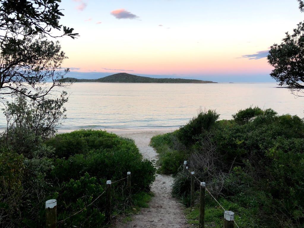 Shells on the Shore | 9 Lentara St, Fingal Bay NSW 2315, Australia | Phone: 0409 121 049