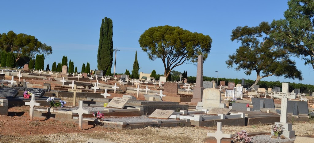 Barmera Cemetery and Garden of Memory | cemetery | 131 McKenzie Rd, Barmera SA 5345, Australia | 0885882031 OR +61 8 8588 2031