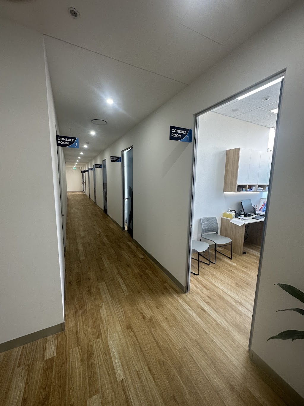 FamiMed Glenmore Park Medical Centre | Glenmore Village, Shop 1B, Suite A/90 Glenmore Ridge Dr, Glenmore Park NSW 2745, Australia | Phone: (02) 4702 0745