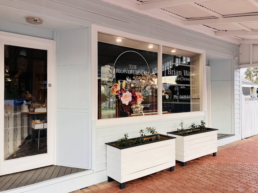 The Flower Grocer | 38 Victoria St, Forest Hill QLD 4342, Australia | Phone: 0416 114 622
