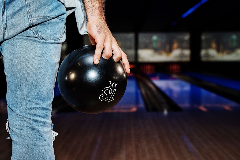 strike bowling