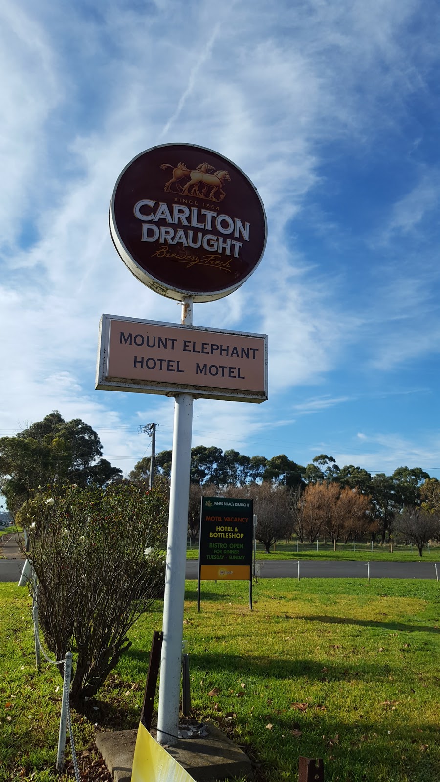 Mount Elephant Hotel Motel. | lodging | 1 Main St, Derrinallum VIC 3325, Australia | 0355976641 OR +61 3 5597 6641