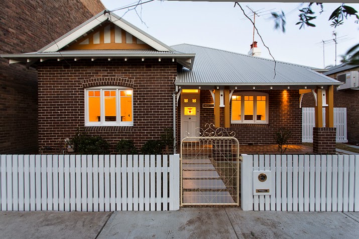 Smith & Tzannes | M1/147-161 McEvoy St, Alexandria NSW 2015, Australia | Phone: (02) 9516 2022
