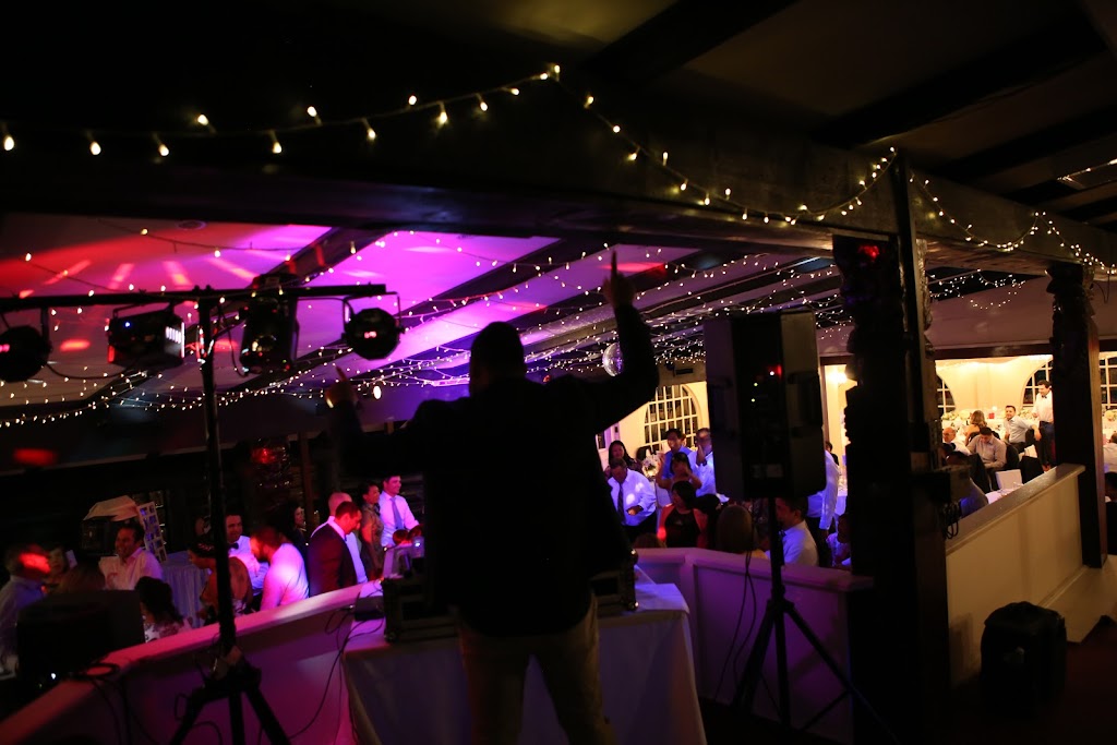 Melbourne Dj Hire | 297 Warrigal Rd, Cheltenham VIC 3192, Australia | Phone: 0421 076 331