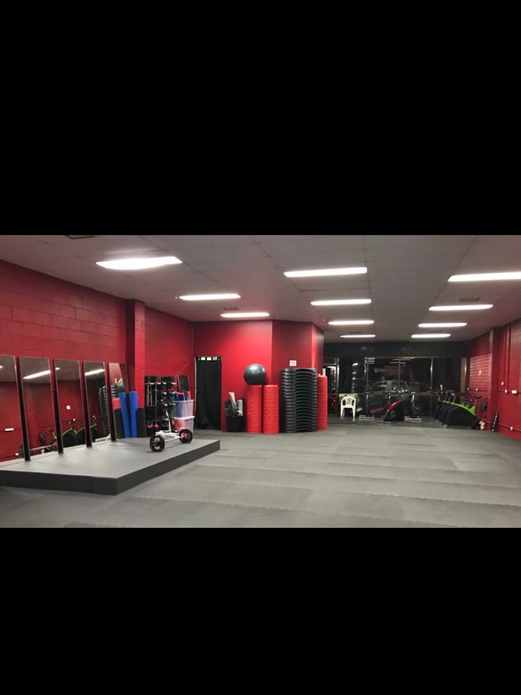 HitnFit | gym | 4/305 Manns Rd, West Gosford NSW 2250, Australia | 0406245346 OR +61 406 245 346