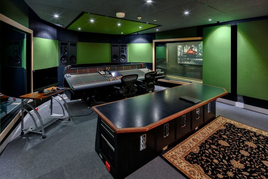 Studios 301 | 3B Ellis Ave, Alexandria NSW 2015, Australia | Phone: (02) 9698 5888