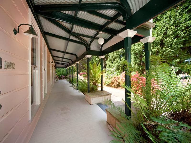 Closeburn House | lodging | 2 Closeburn Dr, Mount Victoria NSW 2786, Australia | 0247871555 OR +61 2 4787 1555