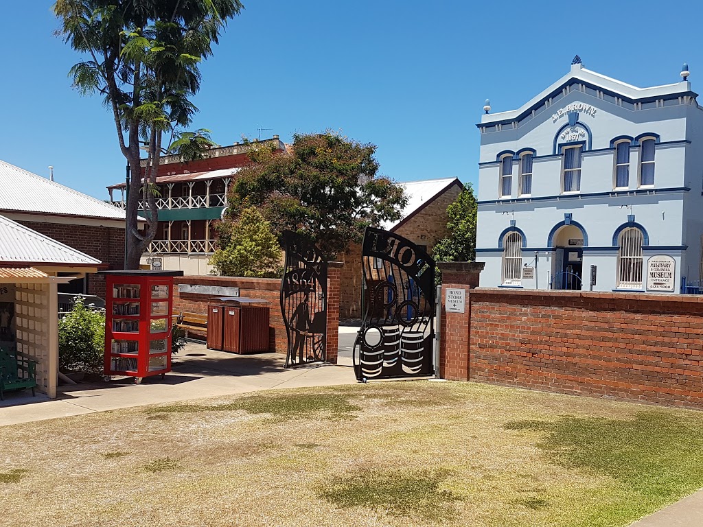 Muddy Waters Cafe | restaurant | 5 Walker St, Maryborough QLD 4650, Australia | 0741215011 OR +61 7 4121 5011