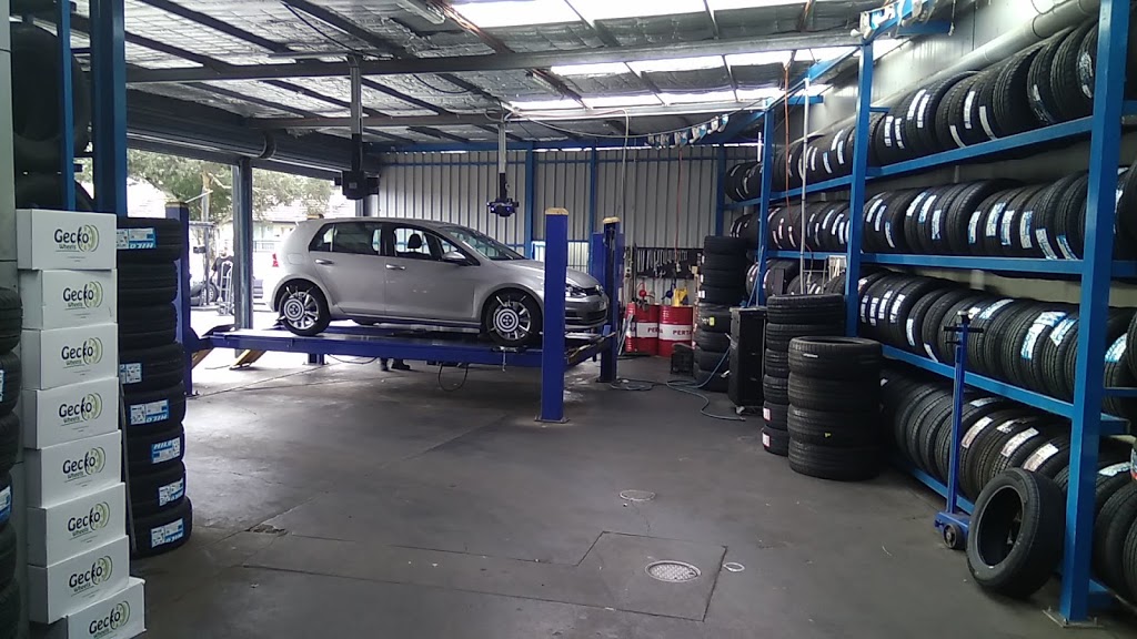 Fawkner Tyre Mart | car repair | 1158 Sydney Rd, Fawkner VIC 3060, Australia | 0393590004 OR +61 3 9359 0004