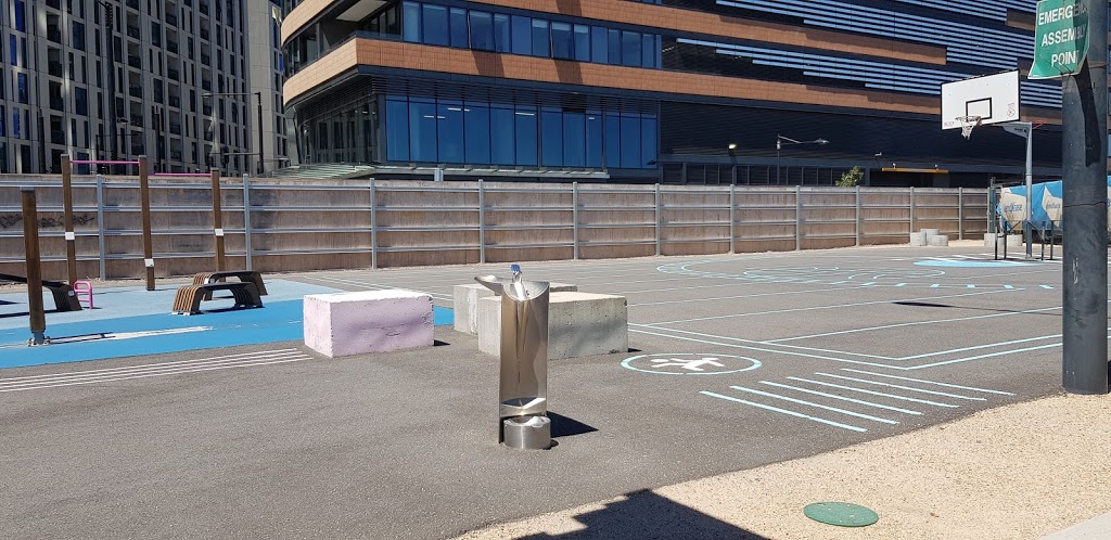 Docklands Outdoor Gym | 888 Collins St, Docklands VIC 3008, Australia