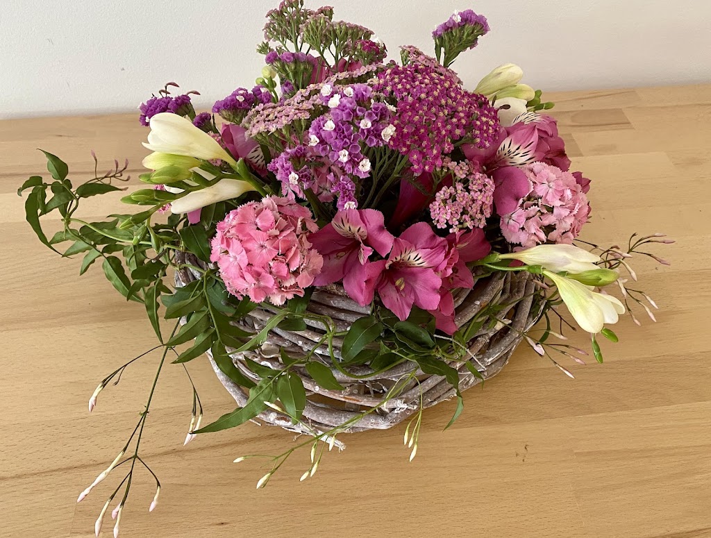 Crystal Creek Blossom Bar | 2 Crooks Valley Rd, Crystal Creek NSW 2484, Australia | Phone: 0407 118 001