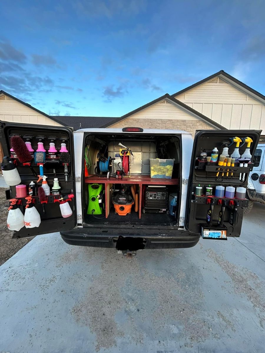 Trippy’s mobile truck and car wash | 4 Warimi Cl, Rooty Hill NSW 2766, Australia | Phone: 0401 071 084