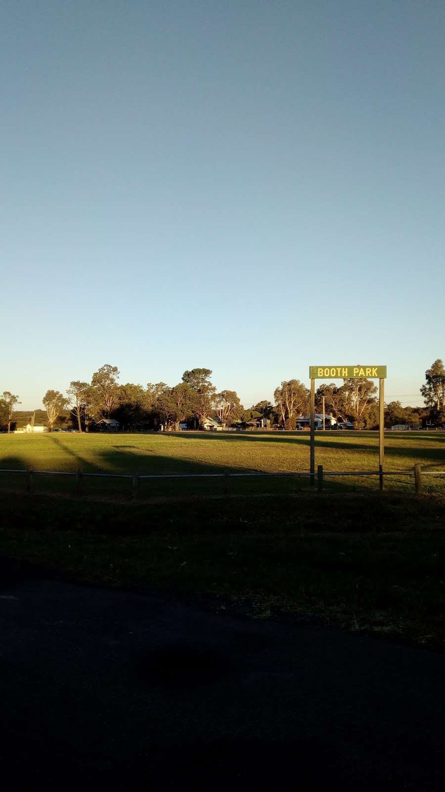 Booth Park | park | Rawson St, Kurri Kurri NSW 2327, Australia