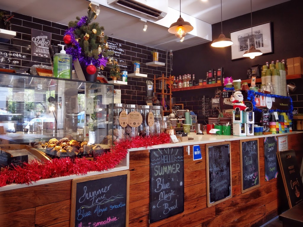 Upper Crust Boulangerie | cafe | shop 7 Cross St, Breakfast Point NSW 2137, Australia | 0297396299 OR +61 2 9739 6299