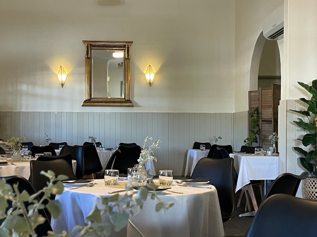 The Old Salt Bush Restaurant & Catering | 1 Oxide St, Broken Hill NSW 2880, Australia | Phone: 0418 841 101