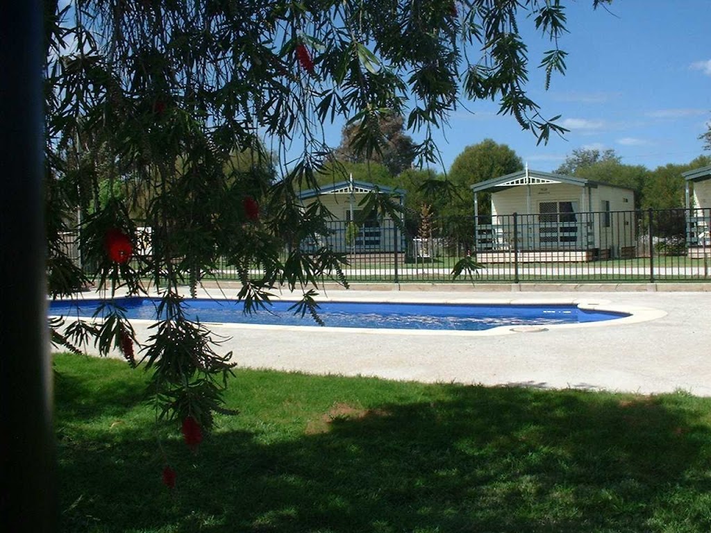 Tocumwal Tourist Park | campground | 13 Bruton St, Tocumwal NSW 2714, Australia | 0358742768 OR +61 3 5874 2768