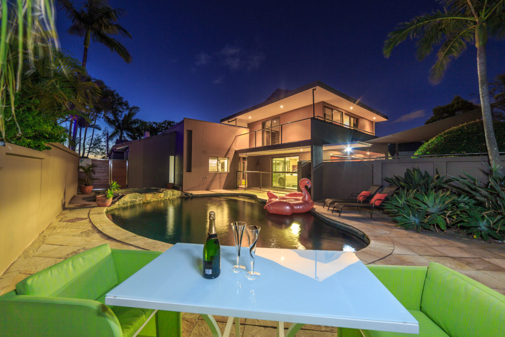 Live The Dream Holiday Homes | lodging | Broadbeach Waters QLD 4218, Australia | 0449834125 OR +61 449 834 125