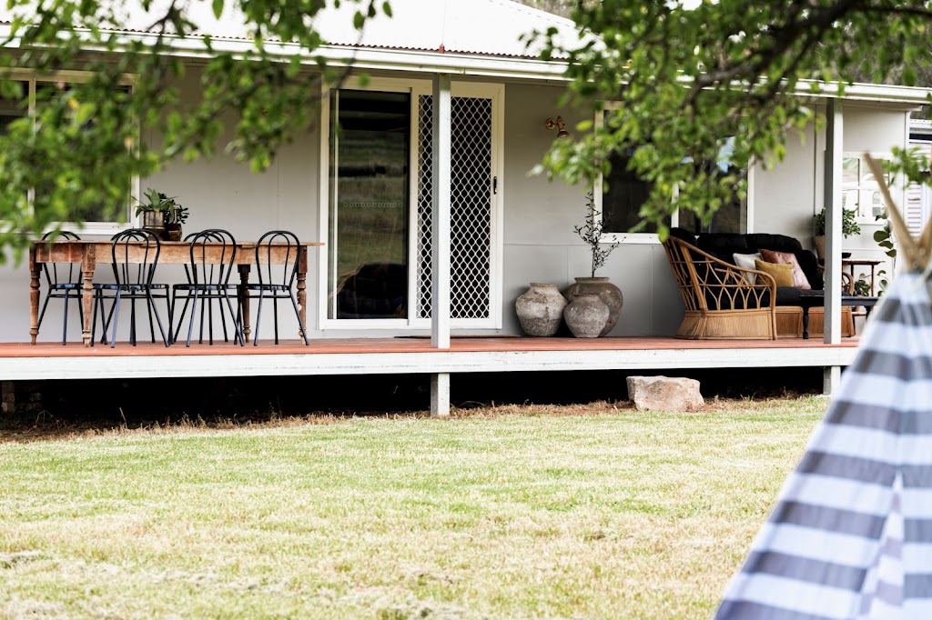 Wellington BnB Avonlea Stylish Country Stay | 200 Phillipsons Ln, Maryvale NSW 2820, Australia | Phone: 0407 071 352