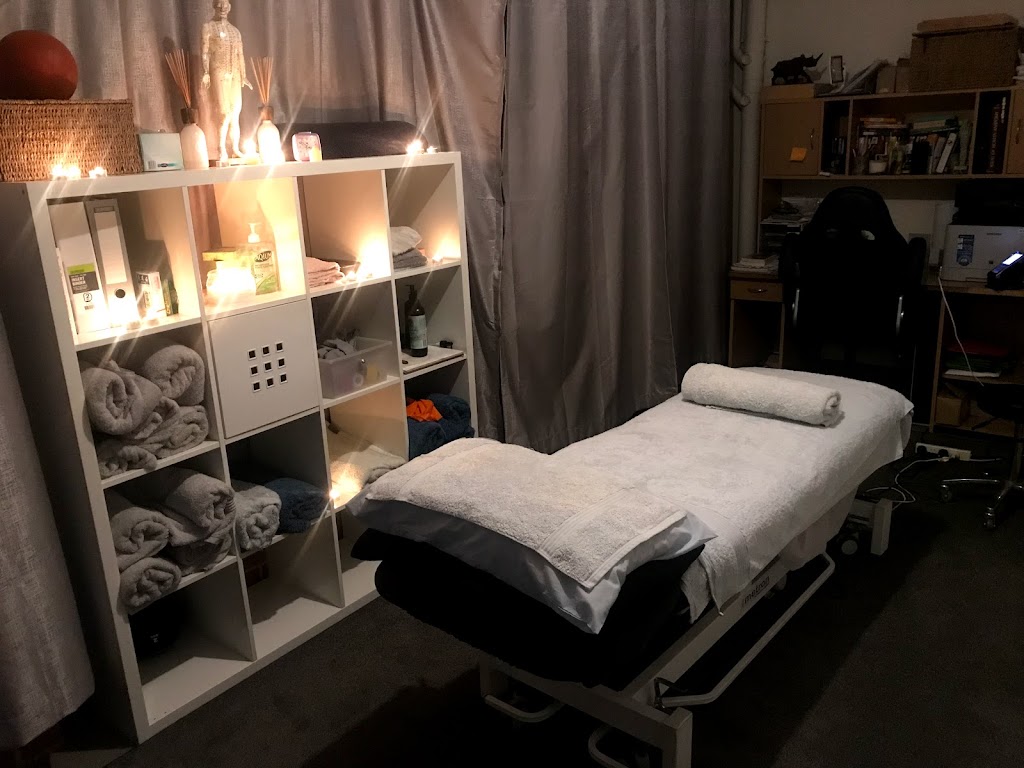 Advanced Massage Therapy | duplex 2/12B Binalong Rd, Pendle Hill NSW 2145, Australia | Phone: 0413 021 995