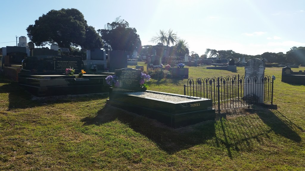 Queenscliff Cemetery Pt. Lonsdale | 159 Point Lonsdale Rd, Point Lonsdale VIC 3225, Australia | Phone: 52493939