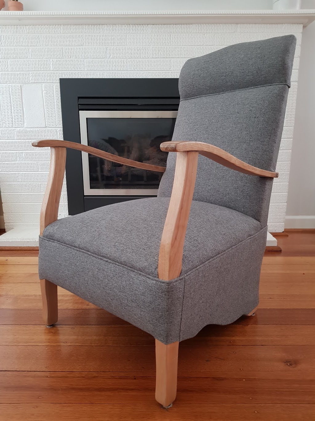 Robert the Chair Doctor Upholsterer | furniture store | 370 Kororoit Creek Rd, Williamstown North VIC 3016, Australia | 0393973634 OR +61 3 9397 3634