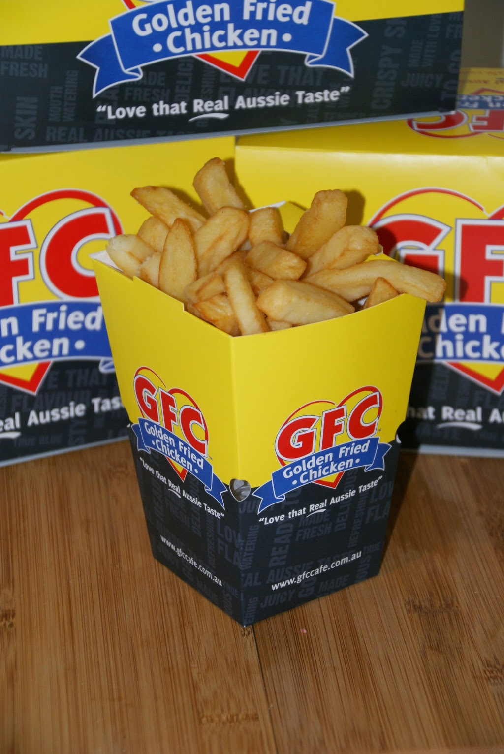 Golden Fried Chicken | store | 1/61 Link Cres, Coolum Beach QLD 4573, Australia | 0754739955 OR +61 7 5473 9955