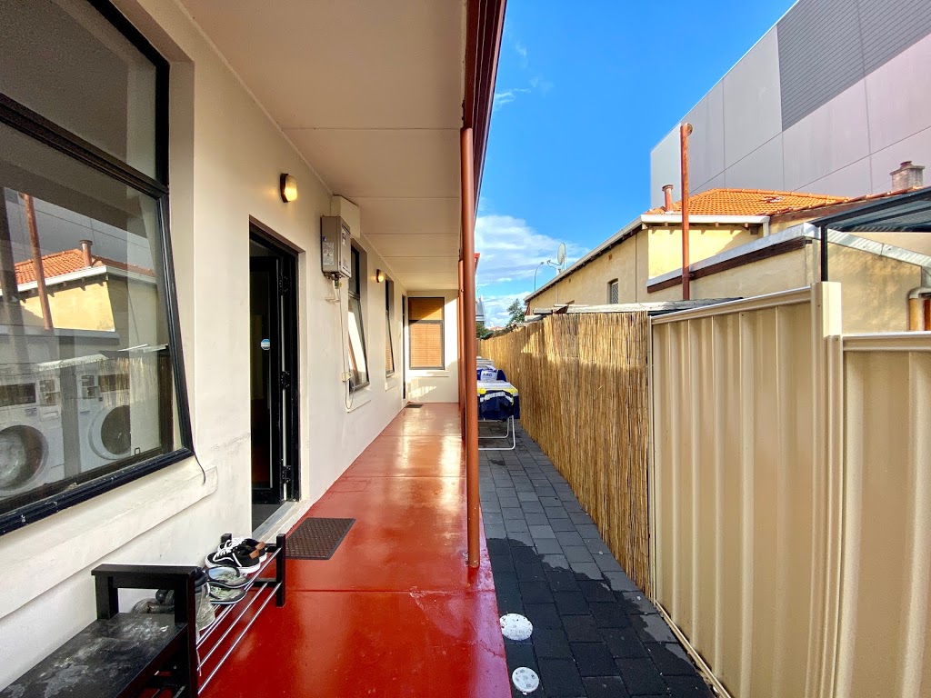 Downtown Backpackers Hostel | 57/59 Bennett St, East Perth WA 6004, Australia | Phone: 0423 211 383