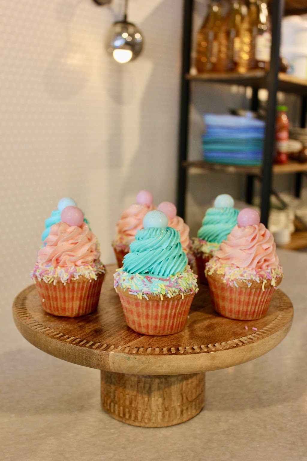 Blue Tongue Kitchen | 100 Mooroondu Rd, Thorneside QLD 4158, Australia | Phone: 0447 786 476