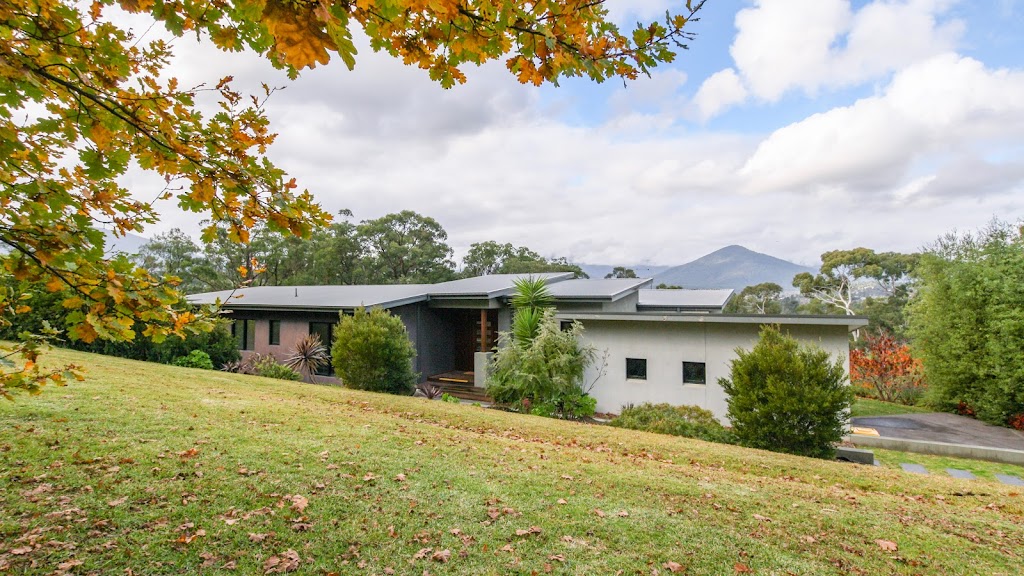 Hillcrest Holiday Home | lodging | 20 Hillcrest Grove, Healesville VIC 3777, Australia | 0409803189 OR +61 409 803 189