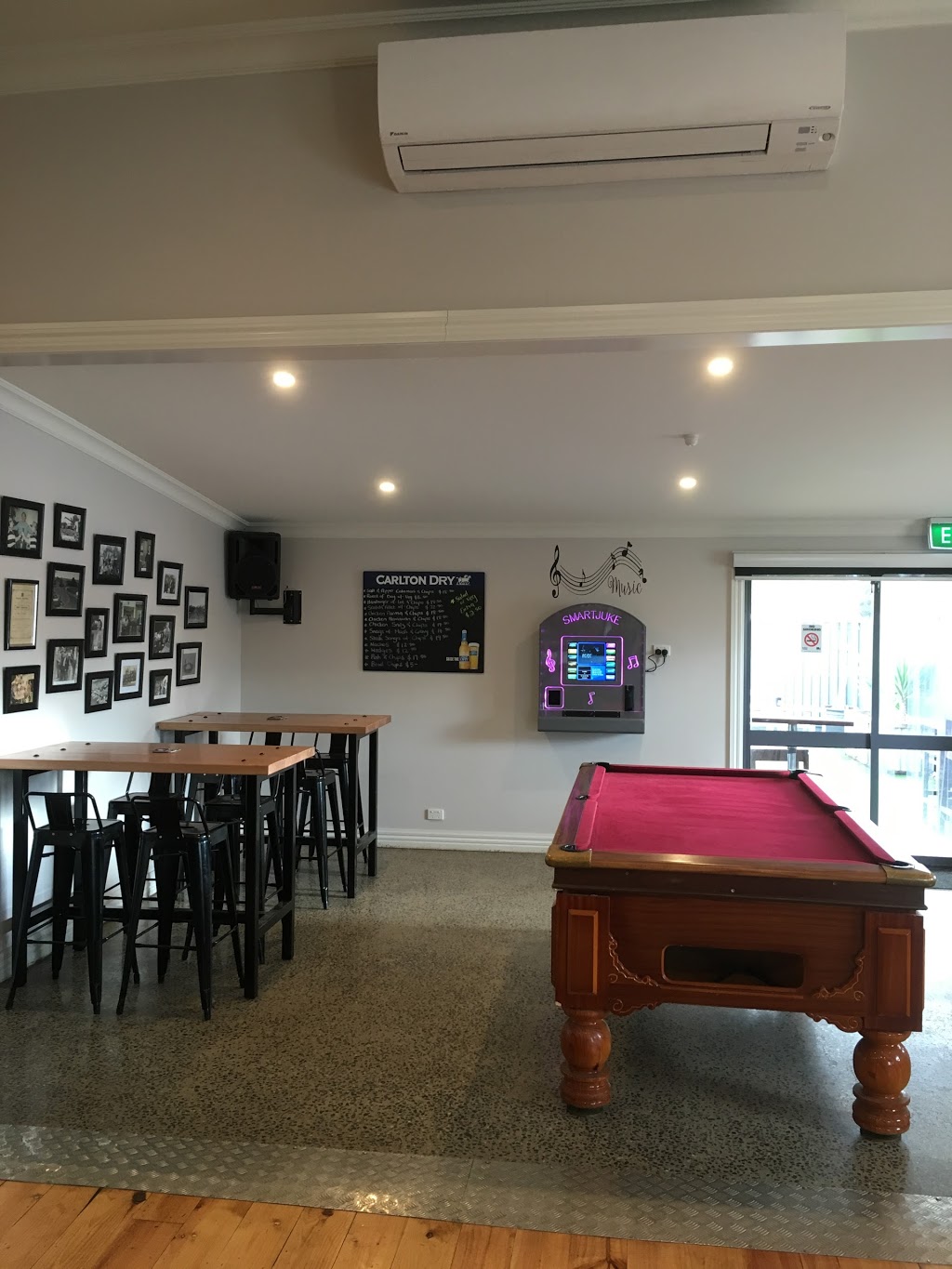 Meredith Hotel - Hearns | lodging | 53/51 Staughton St, Meredith VIC 3333, Australia | 0352861311 OR +61 3 5286 1311