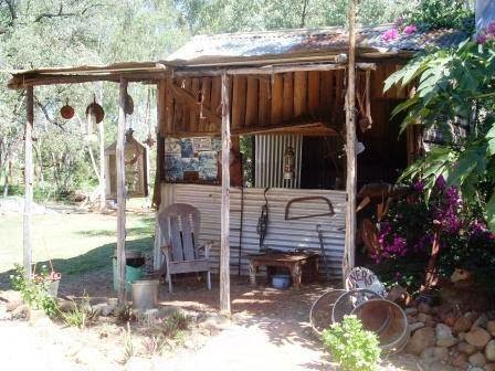 Miners Cottage Rubyvale | 65 Goanna Flat Rd, The Gemfields QLD 4702, Australia | Phone: (07) 4985 4531