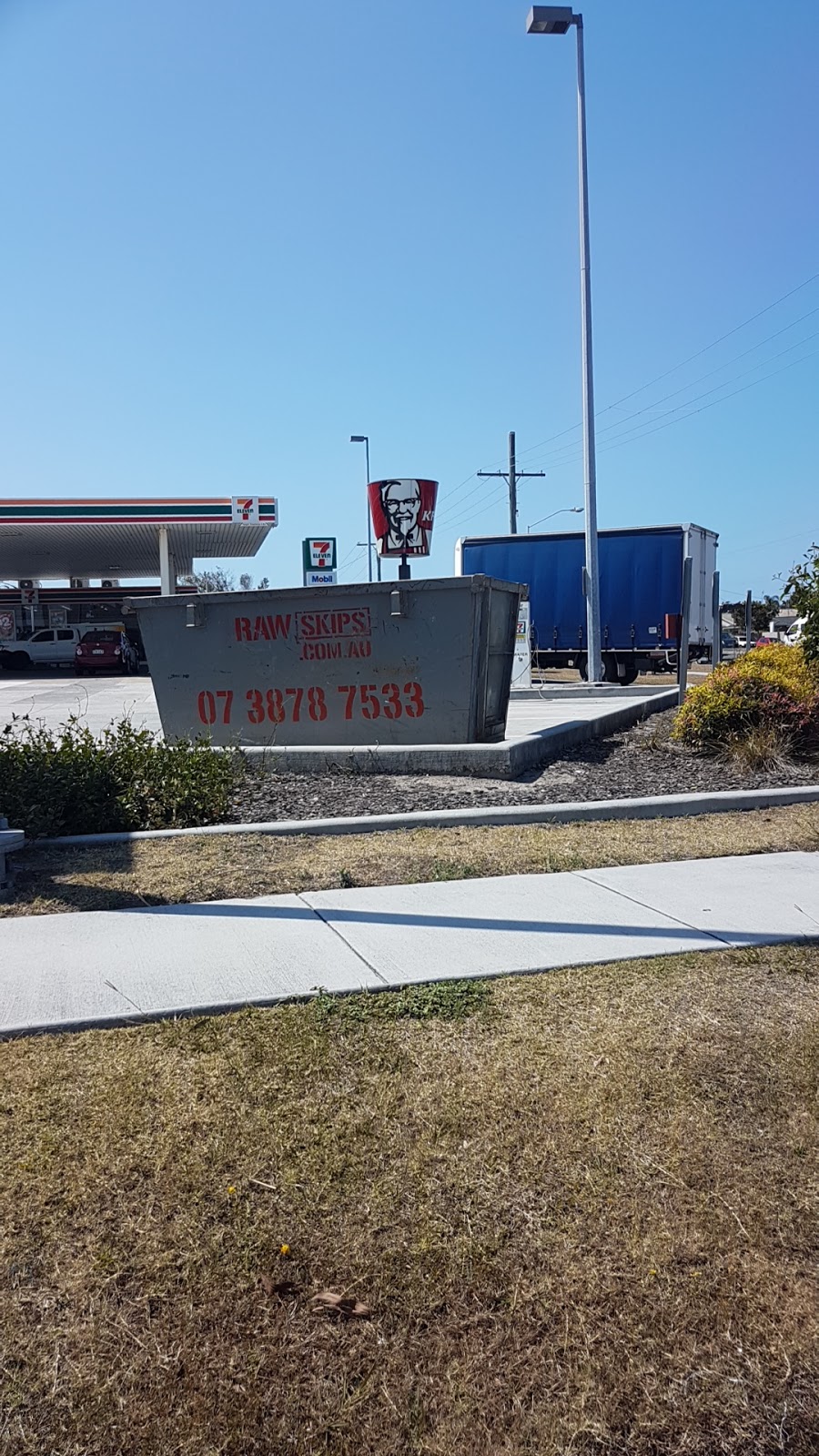 KFC Wurtulla | 1 Piringa St, Wurtulla QLD 4575, Australia | Phone: (07) 5437 9516