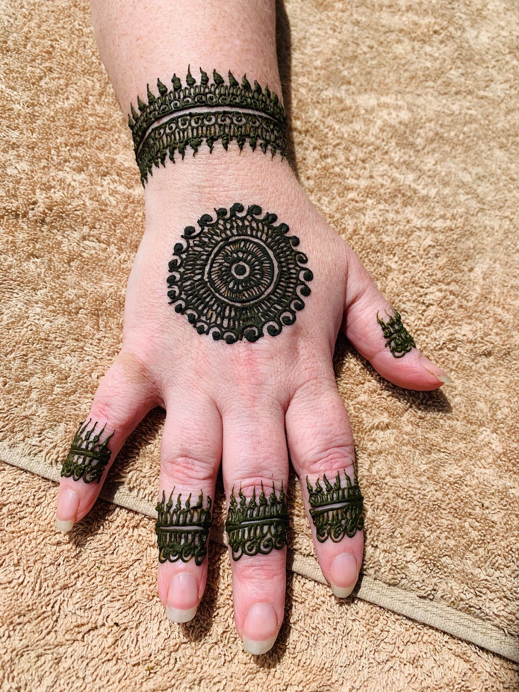 Henna/Mehendi by Tanya | 3 Como Chase, Pakenham VIC 3810, Australia | Phone: 0430 584 654