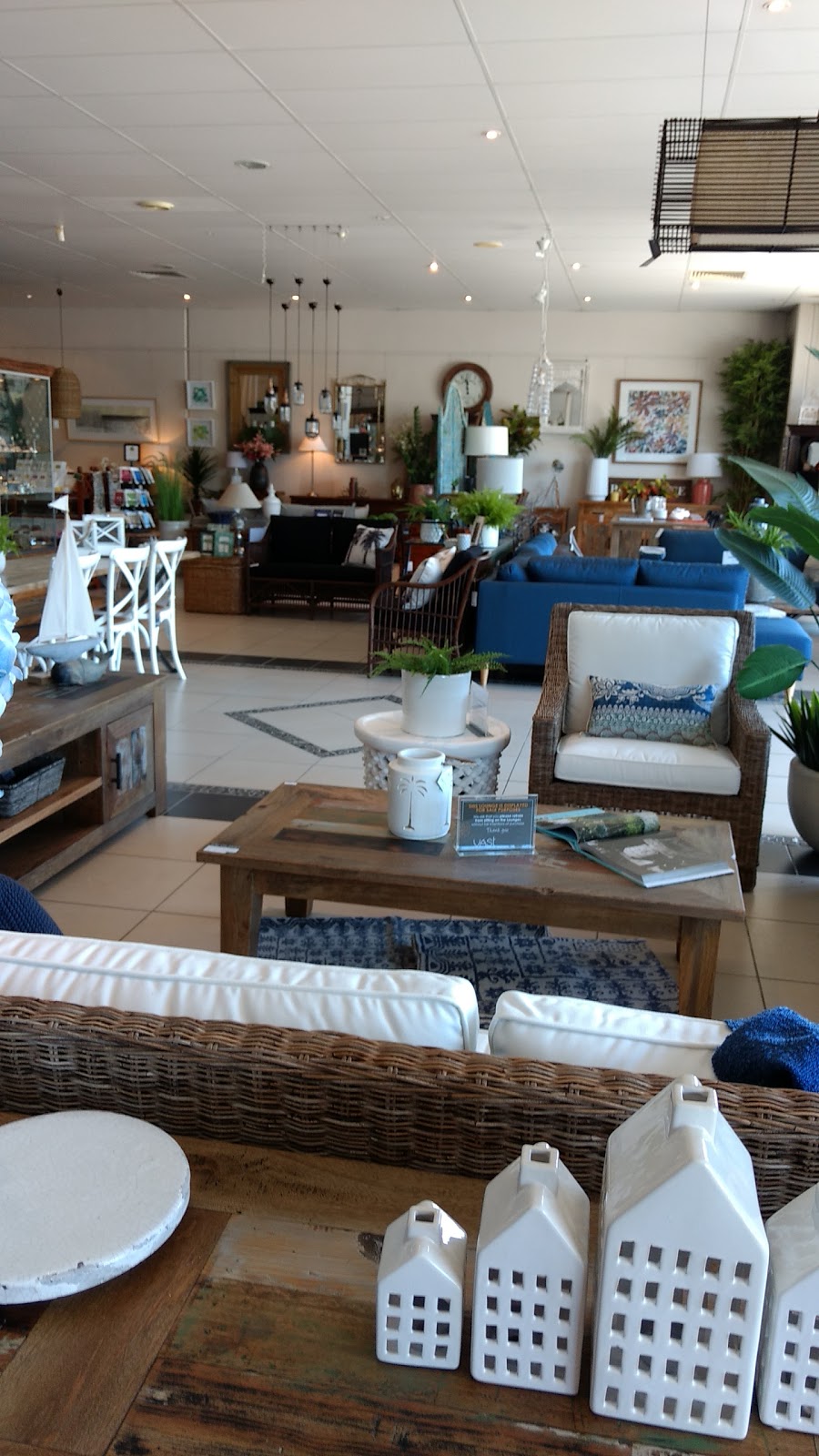 Vast Interior | furniture store | 8/12 Heaths Rd, Mount Pleasant QLD 4740, Australia | 0749427388 OR +61 7 4942 7388
