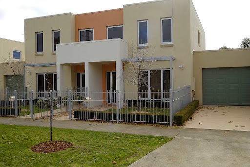 Traralgon Serviced Apartments | lodging | 18A Peterkin St, Traralgon VIC 3844, Australia | 0351760377 OR +61 3 5176 0377