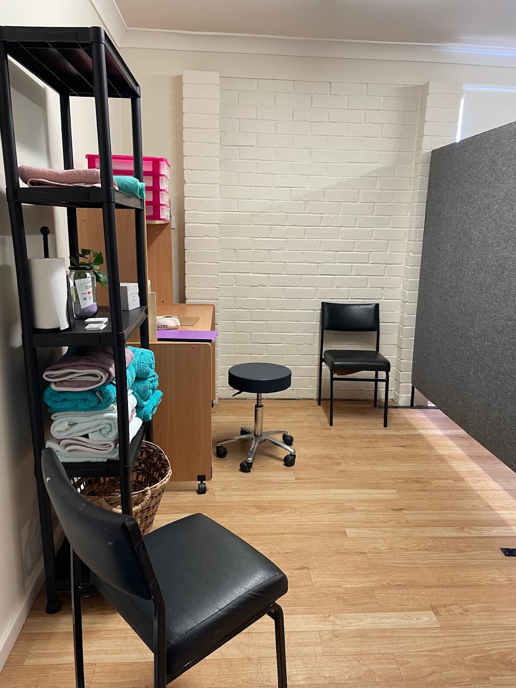 Gebz Massage Therapist | Levande Golden Ponds Village, Unit 110/1 Cape Hawke Dr, Forster NSW 2428, Australia | Phone: 0467 629 564