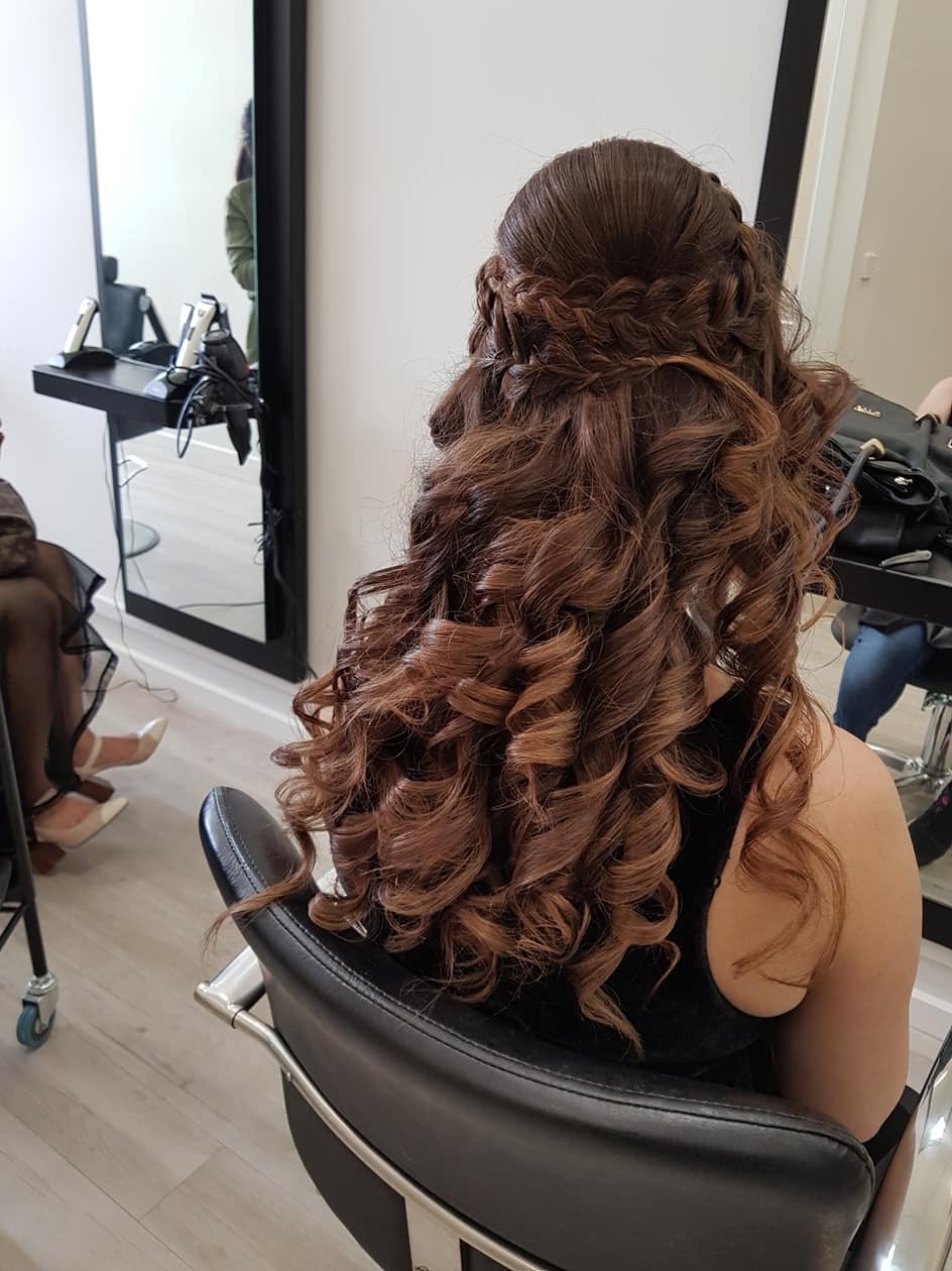 Glisten Hair & Beauty Secrets | THE AVENUE VILLAGE SHOPPING CENTER, 21 Linden Tree Way, CRANBOURNE NORTH, Nearby New BUNNINGS in, Clyde North VIC 3977, Australia | Phone: 0481 359 836
