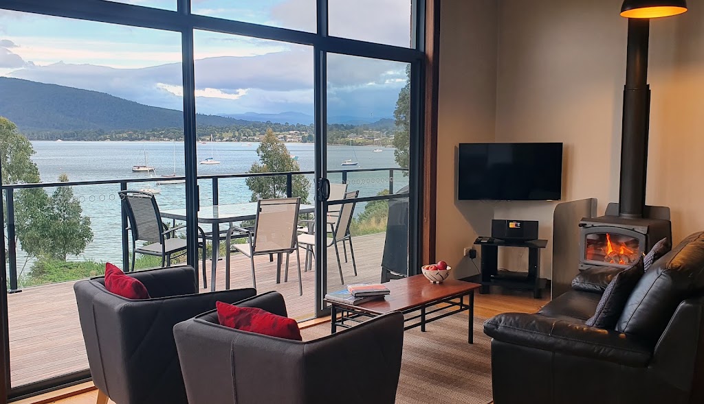 Dover Bay Cottages | 49 Bay View Rd, Dover TAS 7117, Australia | Phone: 0486 045 888