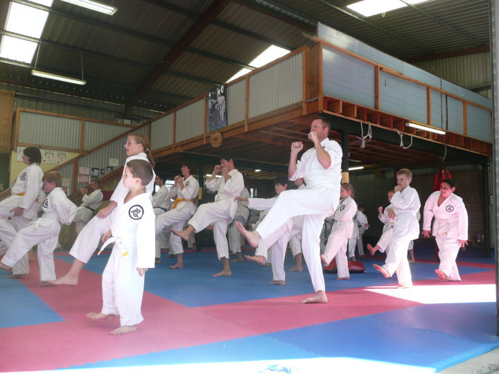 Mid North Coast Karate | 1/7-9 Ocean Dr, Kew NSW 2439, Australia | Phone: 0418 473 148